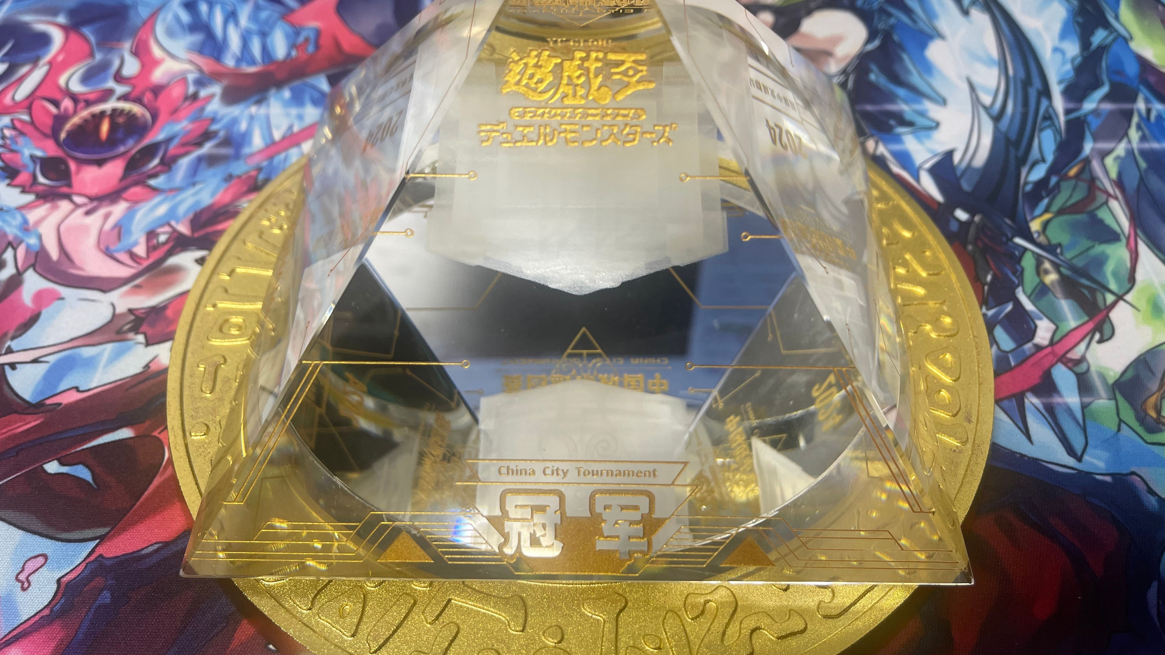 包含拳头游戏公布全球先锋赛全新冠军奖杯，设计风格更接近季中冠军赛的词条