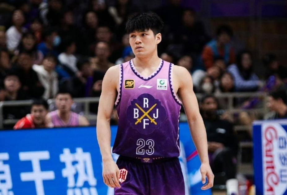 广东欲签陈国豪破产后续：北控计划匹配合同“被动留队”前的简单介绍