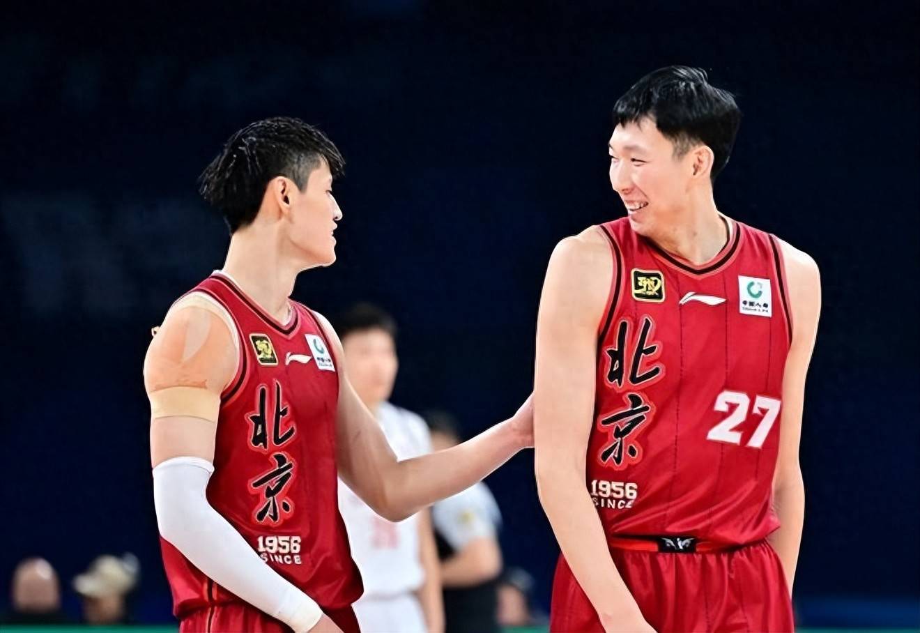 九游娱乐官方网站-周琦31分曾凡博28+10首钢大胜福建广东胜广州