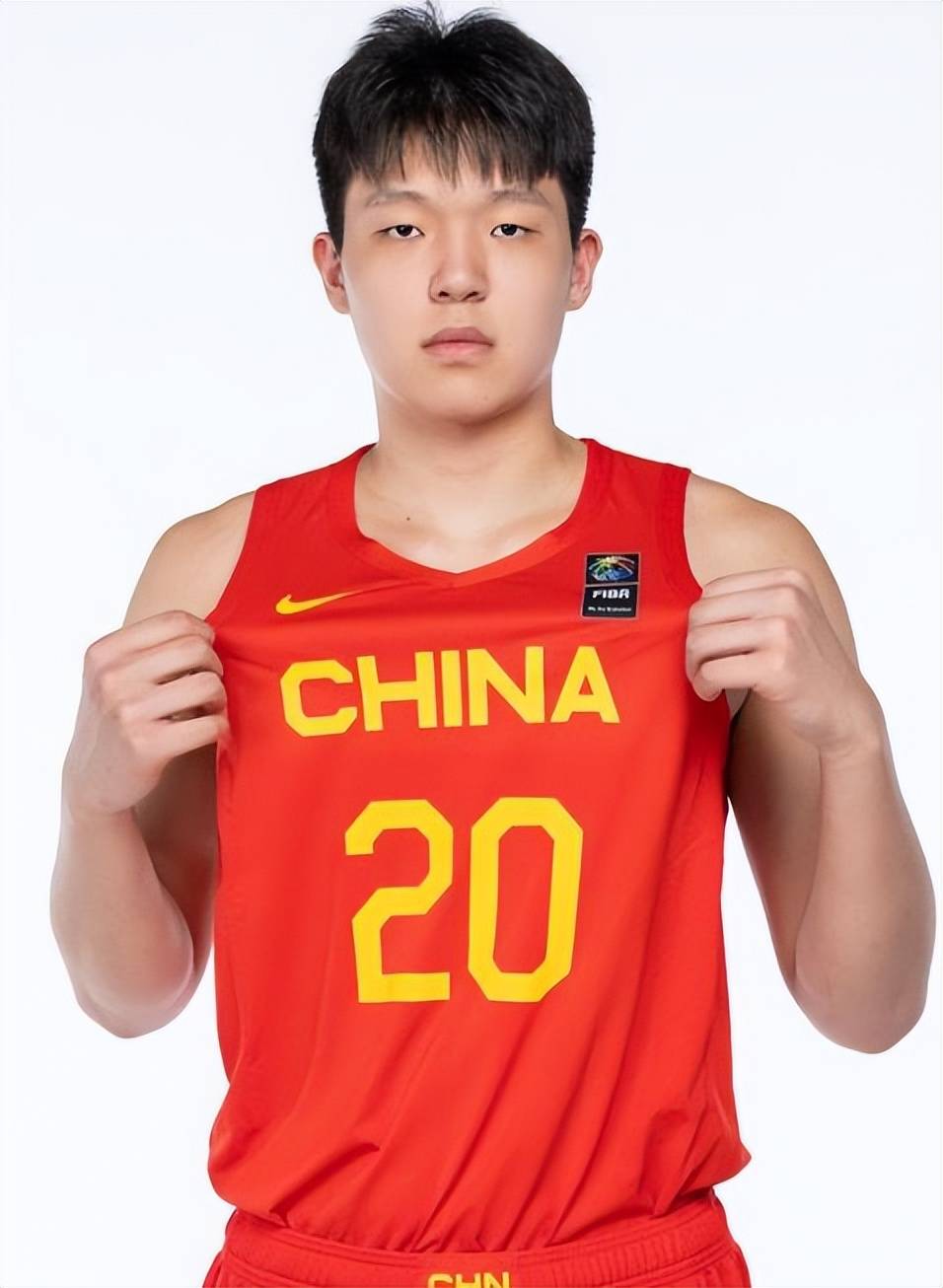 杨瀚森把体能练好，第一个赛季不会弱于同期约基奇的简单介绍