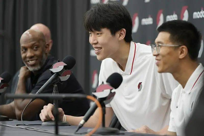 九游娱乐网址-开拓者官宣签约杨瀚森新秀合同4年2139万美元的简单介绍